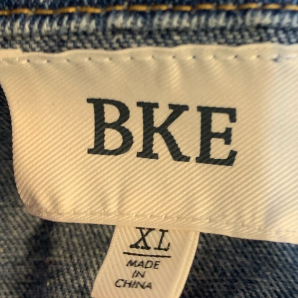 BKE denim blue jean jacket. - Picture 6 of 11